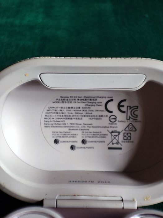 Casti wireless Bang&Olufsen Beoplay E8 (a 3 a generatie)