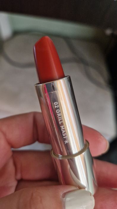 Червила Mac и Fenty