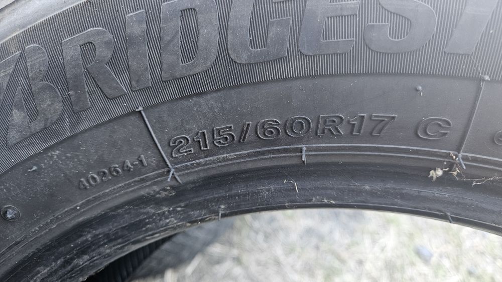 2бр гуми 215 60 17С дот 21 бриджстоун bridgestone