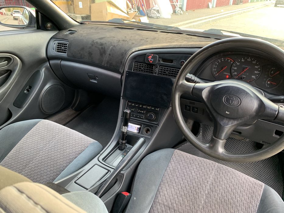 Продам Toyota curren