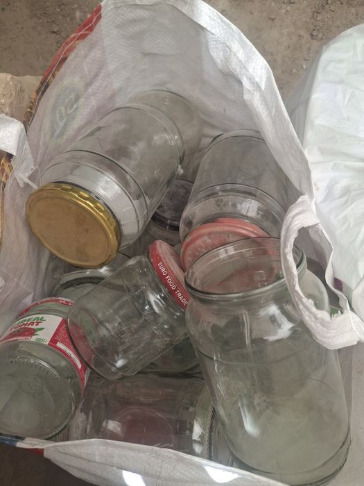 Банки разного размера
