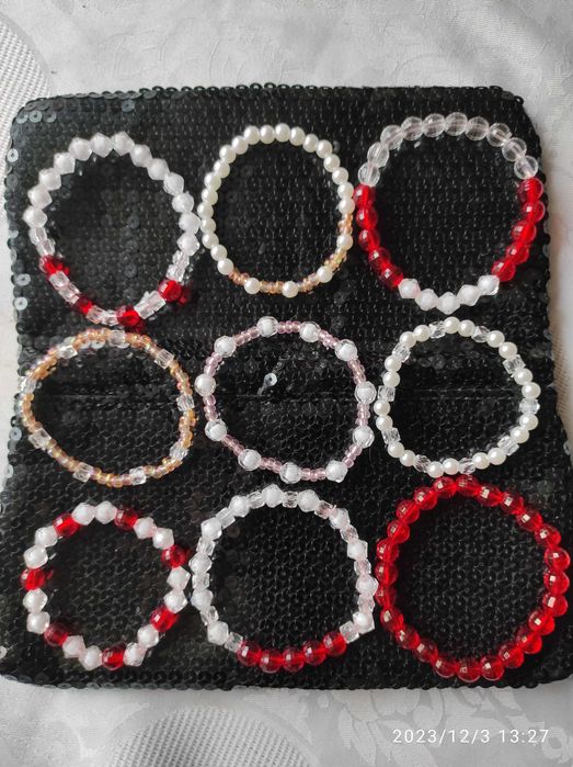 Ръчно изработени гривни