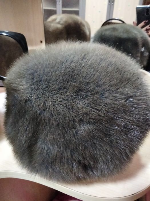 Берет норковый .