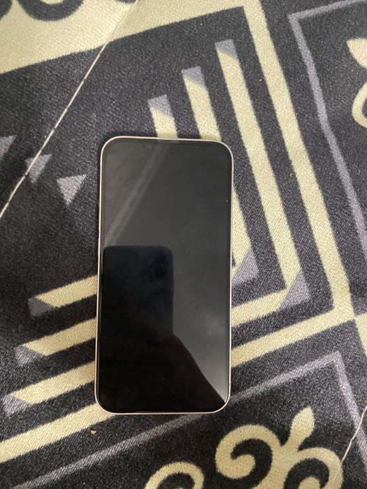 Продам  iPhone 13