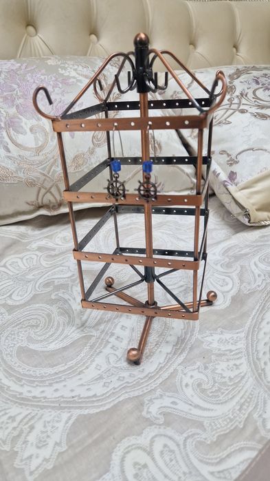 Подставка для украшений