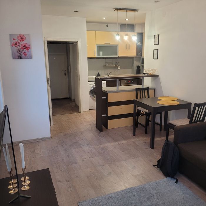 Дава се под наем Двустаен апартамент в София, Зона Б-18 - 67 кв.м за 638.01 € - Снимка #1