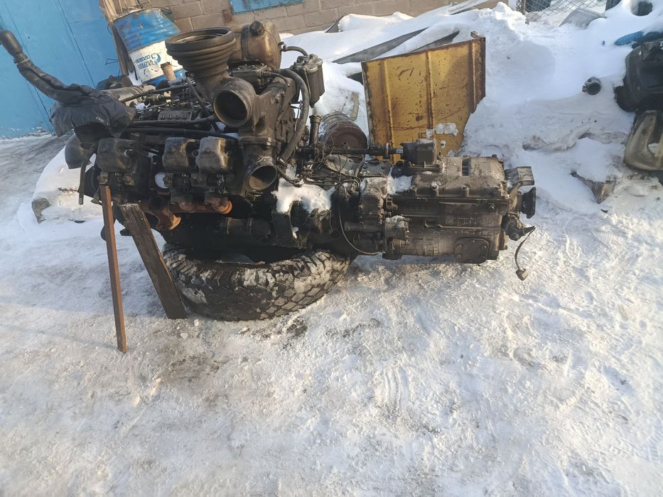 Мотор с коробкой камаз