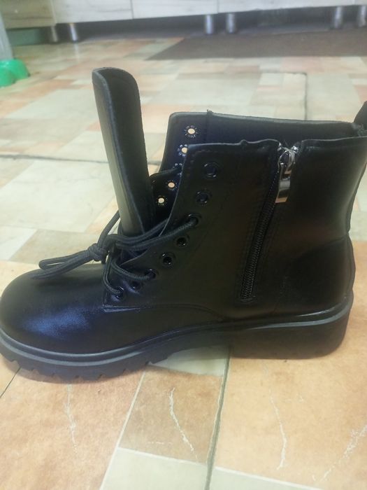 Продам ботинки, весна- осень.