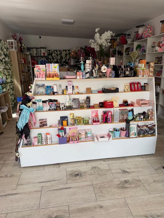 Mobilier comercial, insulă, de vanzare