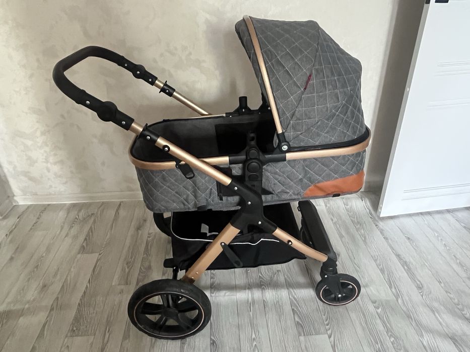 Продам Коляску 3в1
