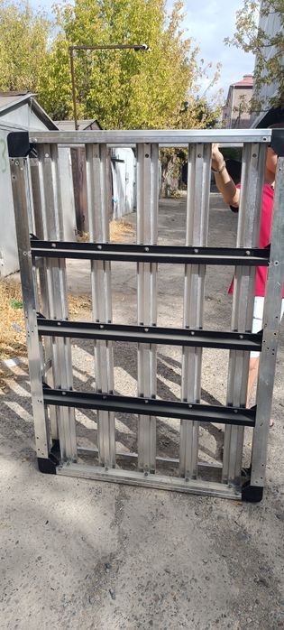 Багажник на крышу автомобиля