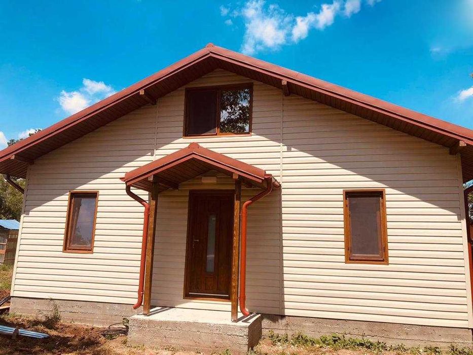 Casa modulara, garaje auto, containere din structura metalica si panou sandwich termoizolant