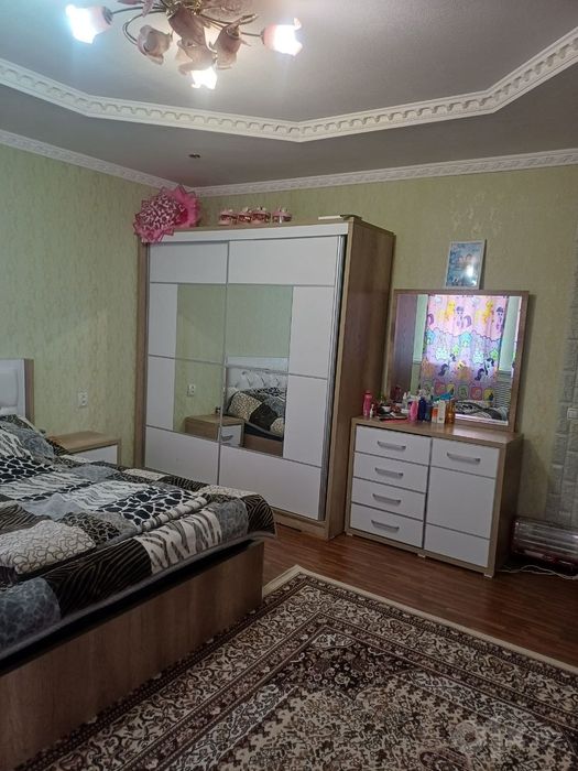 Метро Космонавтов, Метро Ойбек  продаю квартиру!В ипотеку можно купить