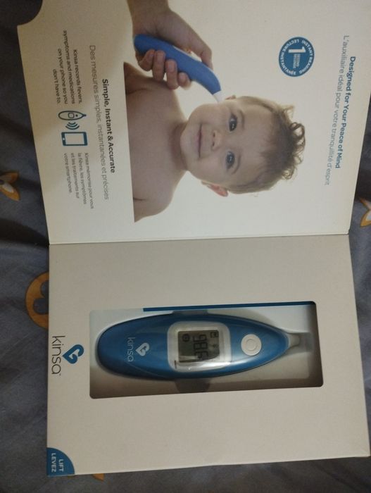 Продаётся умный ушной термометр Kinsa Smart Ear.