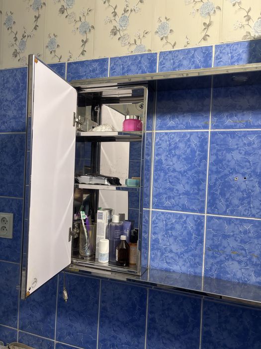 Зеркальный шкаф в ванную