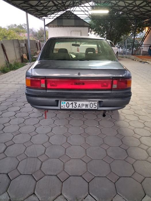 Мазда 323, Mazda 323