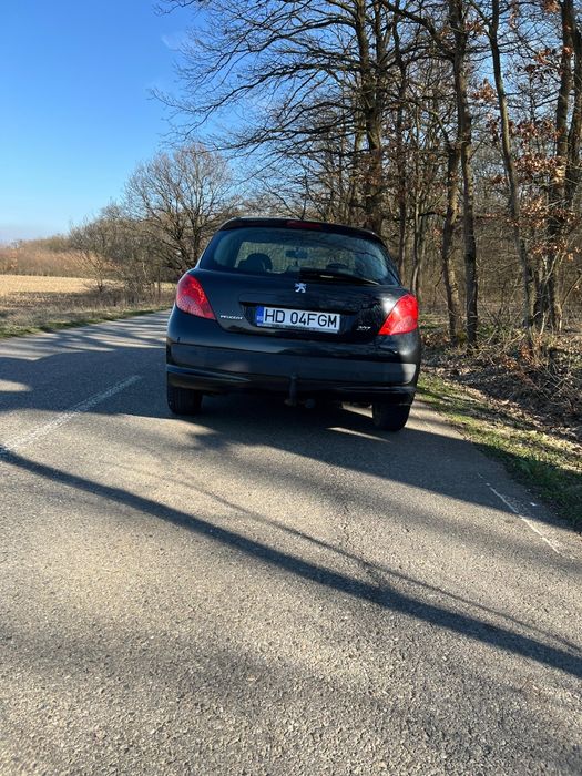Vând Peugeot 207
