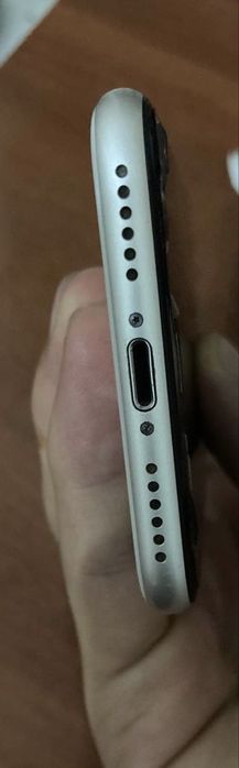 срочнога Iphone se 3 сотилади
