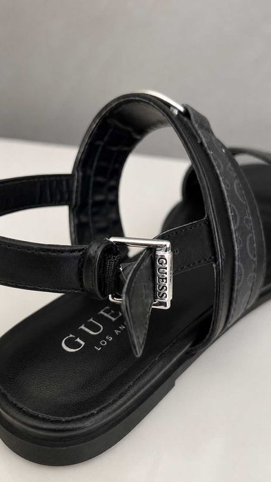 Дамски Сандали Guess - 2 Модела с Лого и Капси