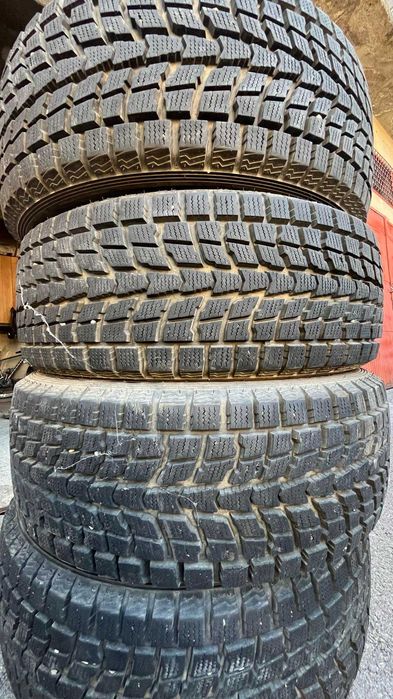 Зимни гуми за джип