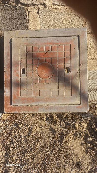 Люки бетонные...