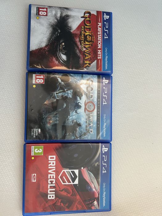 Playstation 4 игри + disc storage