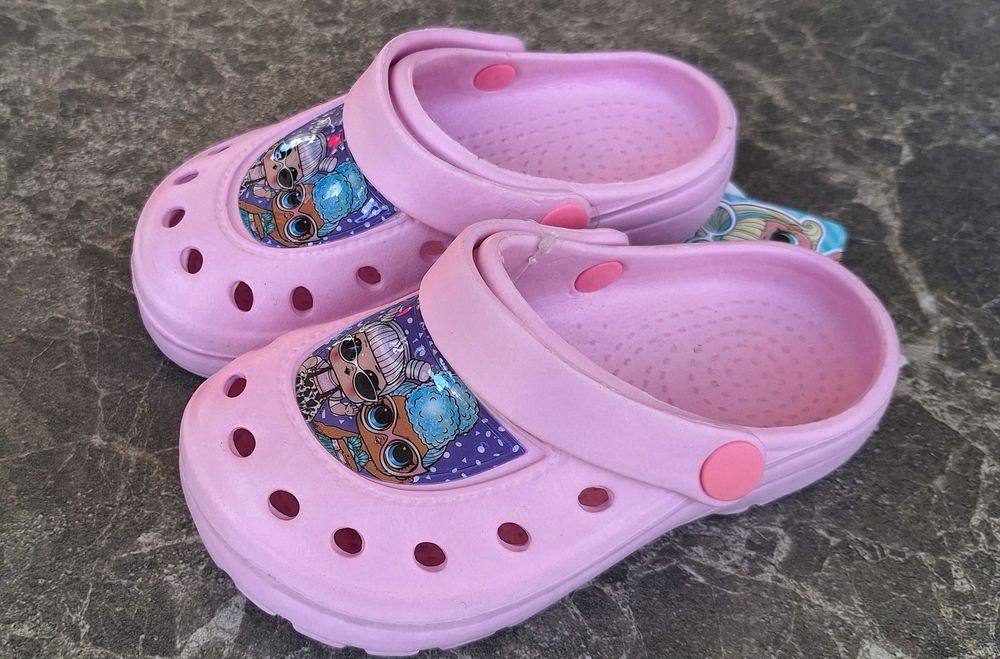 Papuci/saboti cu LOL, noi, mar. 28/29, 30/31