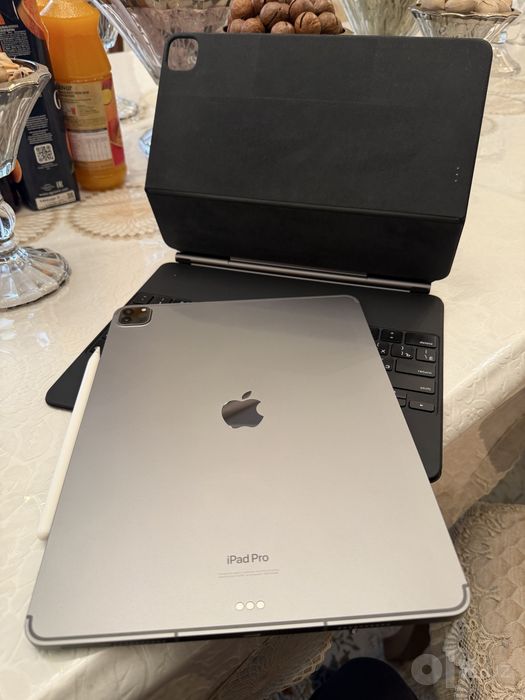 iPad Pro 12.9 M2 1 ТБ Cellular + Magic Keyboard + Apple Pencil