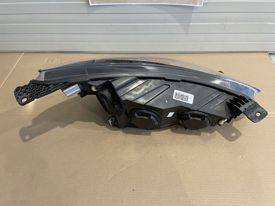 Far stanga cu led Ford Focus MK4