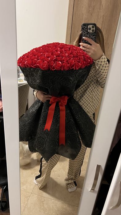 Ръчно изработен букет 101 рози