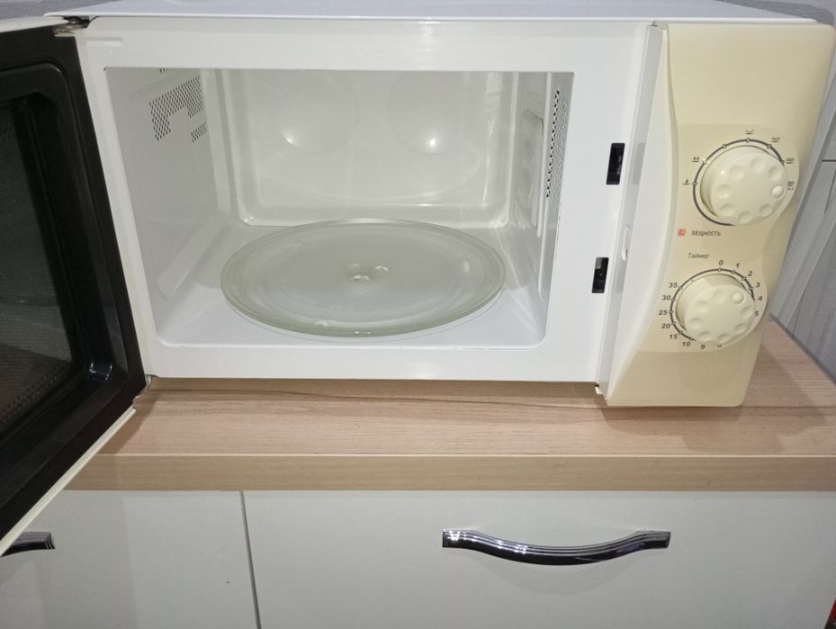 Продам микроволновую печь Daewoo