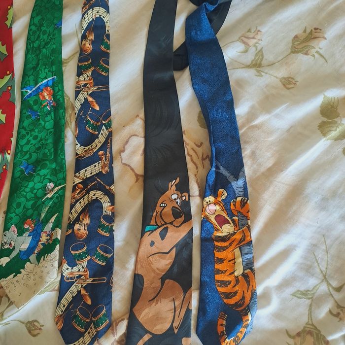 Продавам Вратовръзки