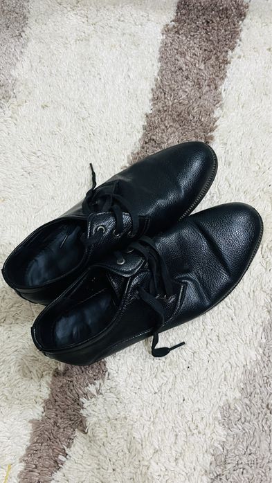 Продам срочно обувь