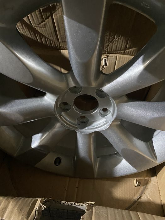 Продам диски на Infiniti