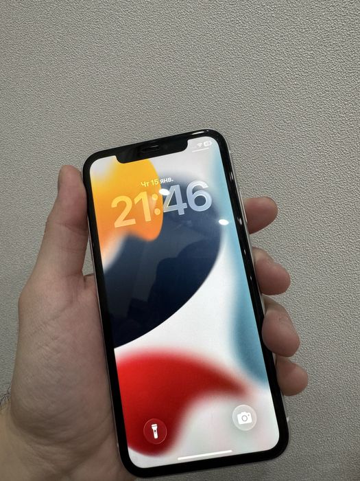 Продам iPhone 11 (Айфон 11)