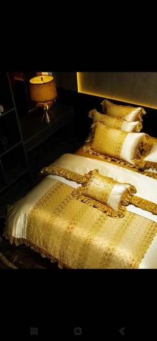 „Lenjerie de pat matrimonială, bumbac&damasc Auriu– confort și stil”