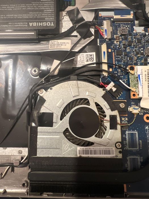 Laptop Toshiba pentru dezmembrare