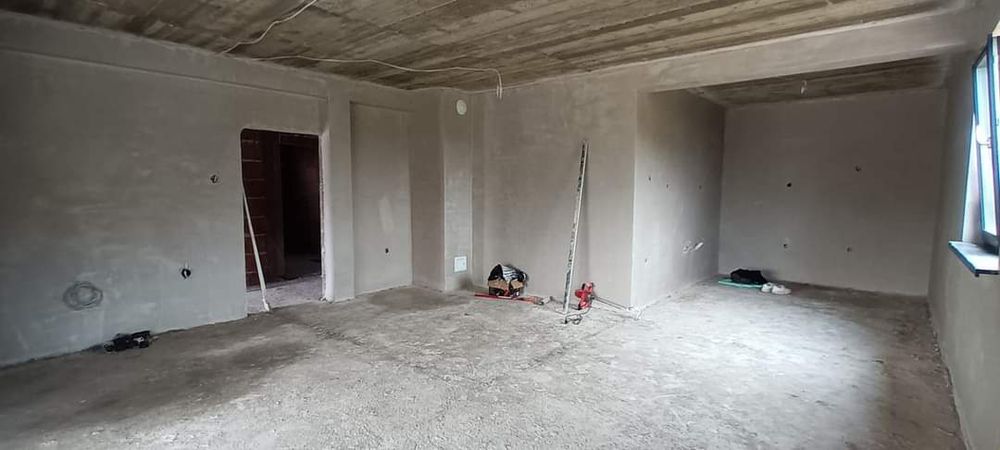 Строителна фирма извършва Турбозолна/Машинна мазилка