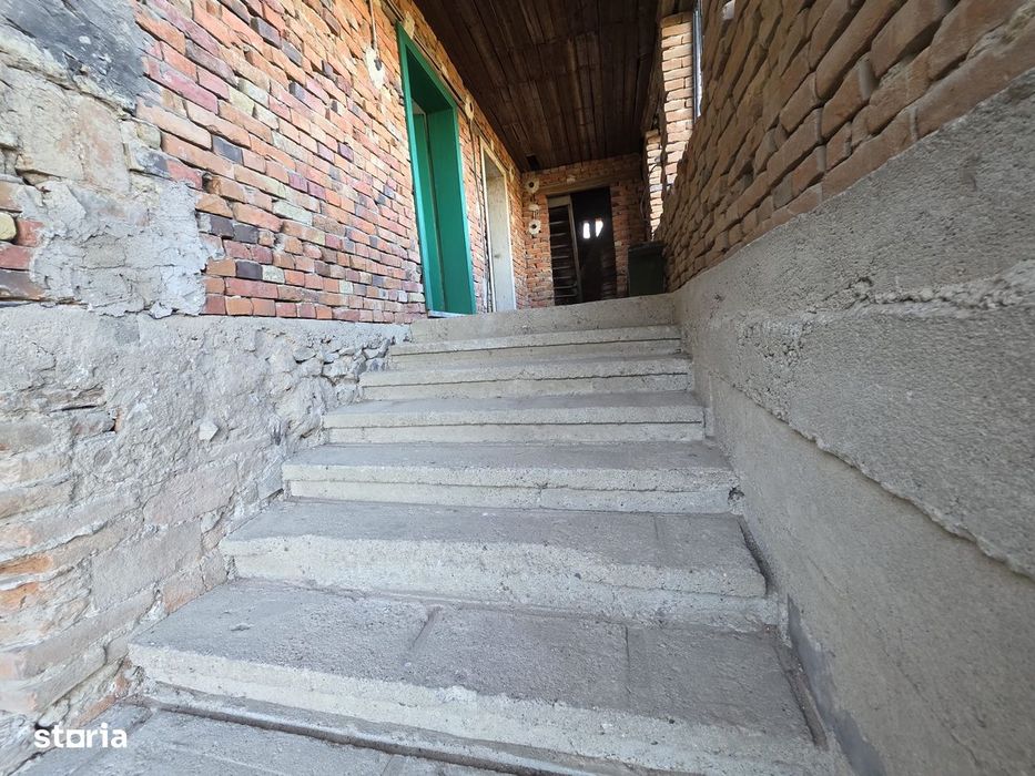 Preț mic! Casă solidă + teren generos 1887 mp – ideal renovare