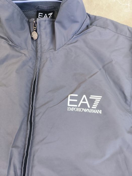 EA7 Emporio Armani  XL яке