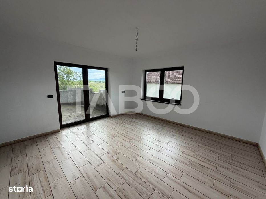 Casa individuala 5 camere 3 bai garaj 497 m teren liber Sat Sercaia