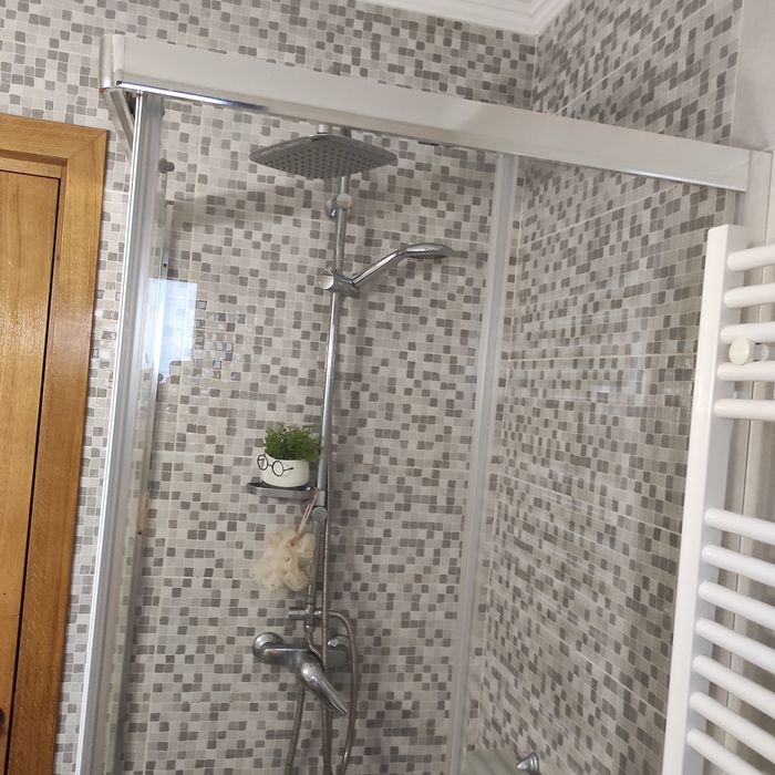 Vand cabină de dus + cadita