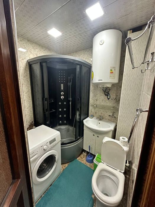 Samarqand Shahar Beruniy kuchasida 1xona 2xona qilingan 2etaj