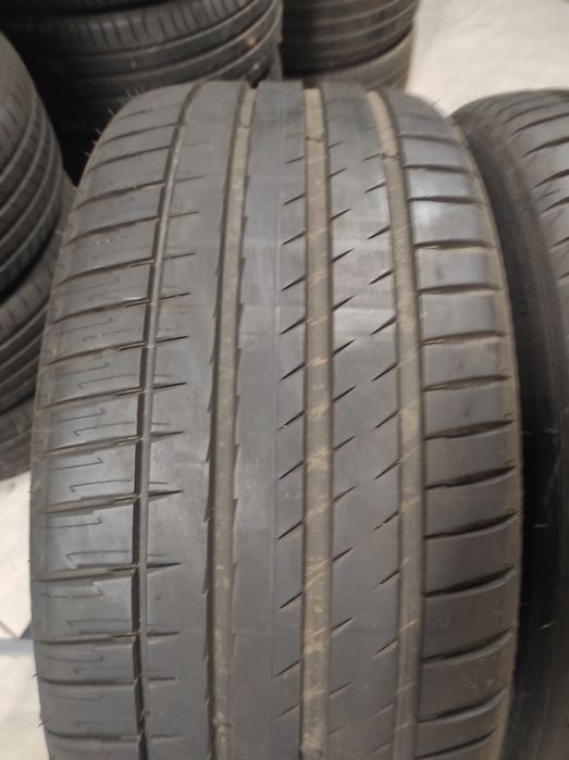 255/40/20 Michelin
