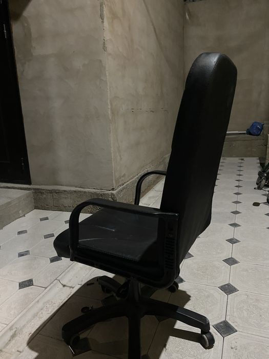 Кожанные кресло