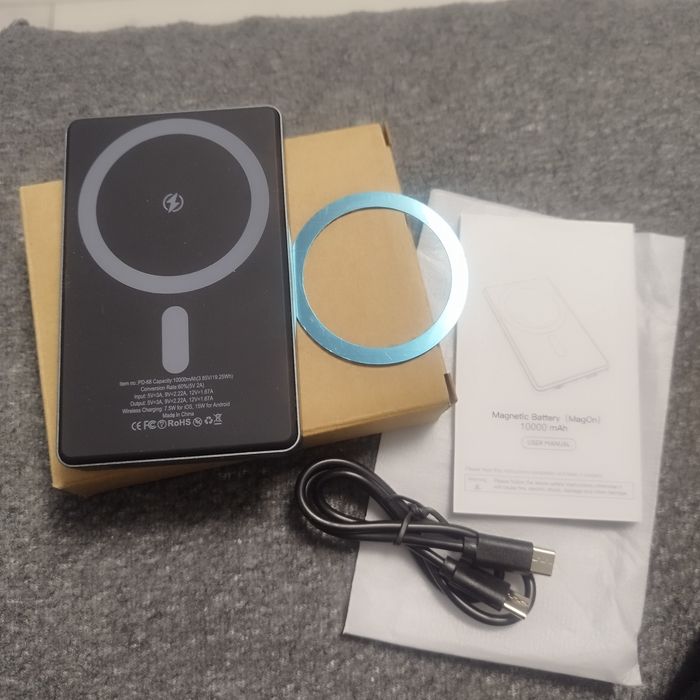 Power bank с MagSafe