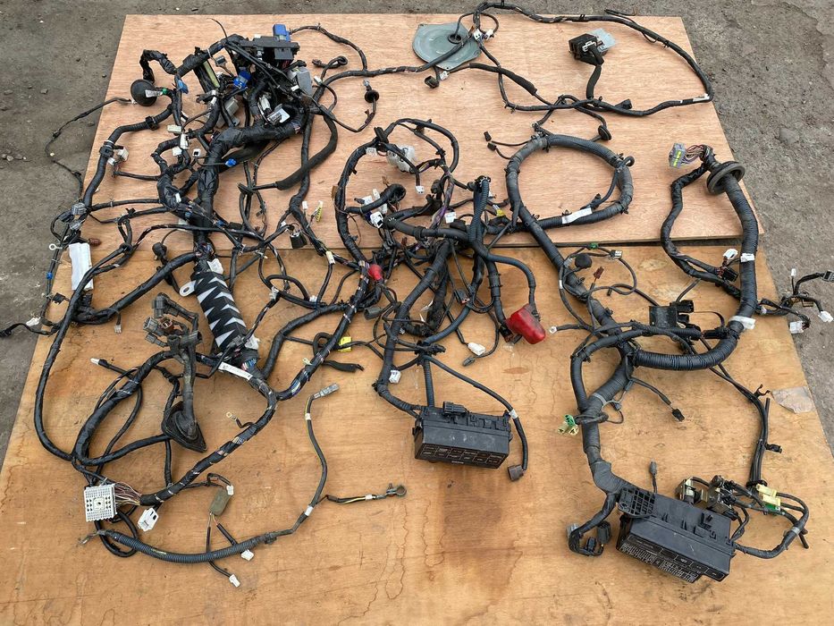 Коса проводка на Ниссан Мистраль Террано