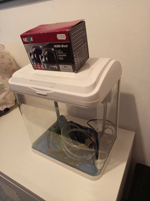 Аквариум 20l и помпичка