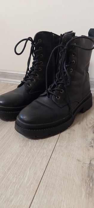 Дамски черни боти