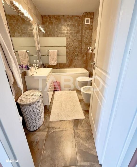 Apartament cu 2 camere la cheie de vanzare cu garaj si boxa Buna Ziua
